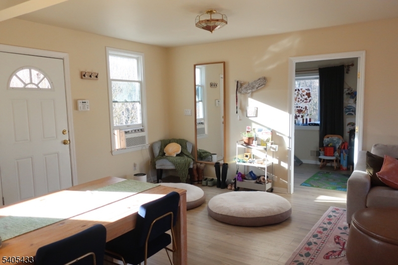 557 Pleasant Plains Rd