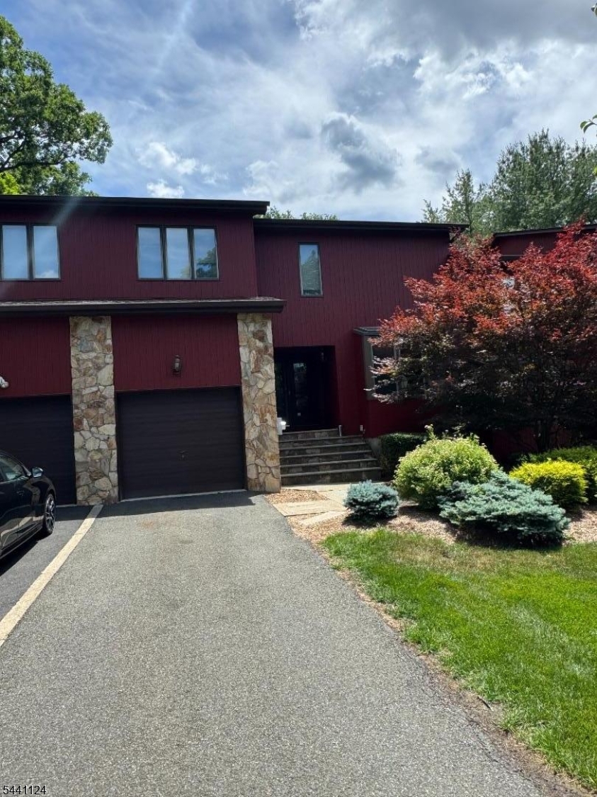 244 Butternut Dr