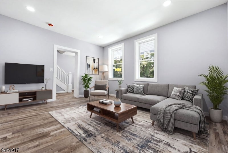 124 Sitgreaves St