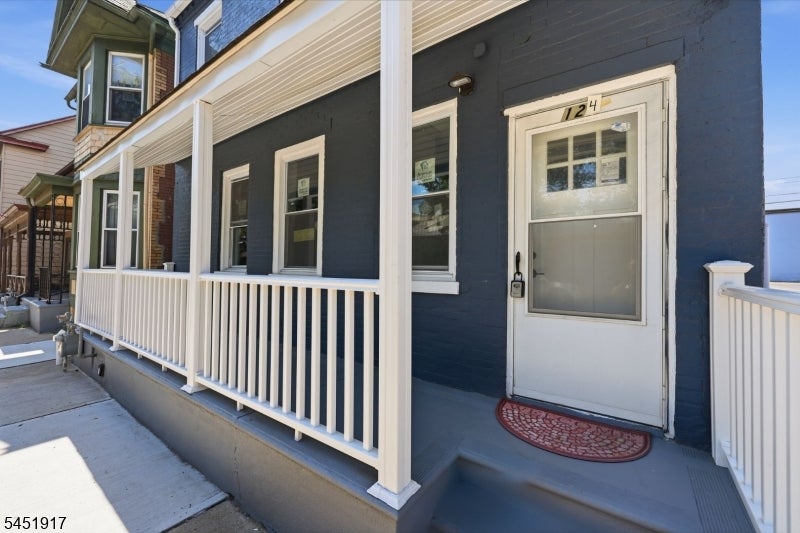 124 Sitgreaves St