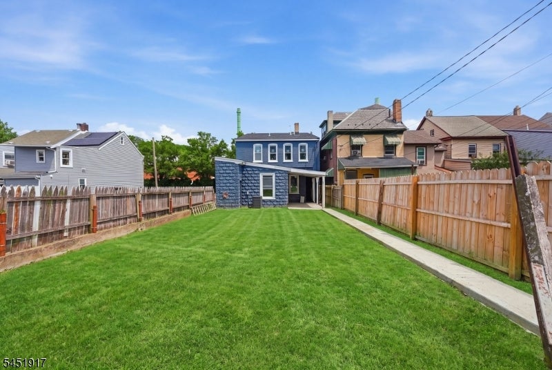 124 Sitgreaves St