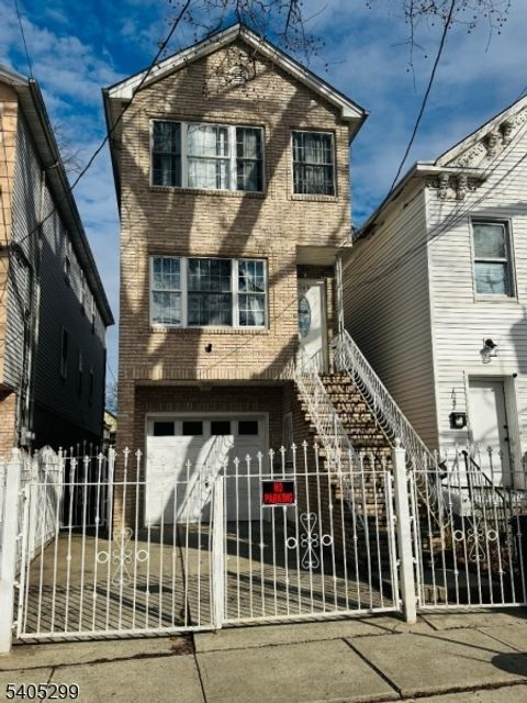 1049 Lafayette St Elizabeth City NJ 07201