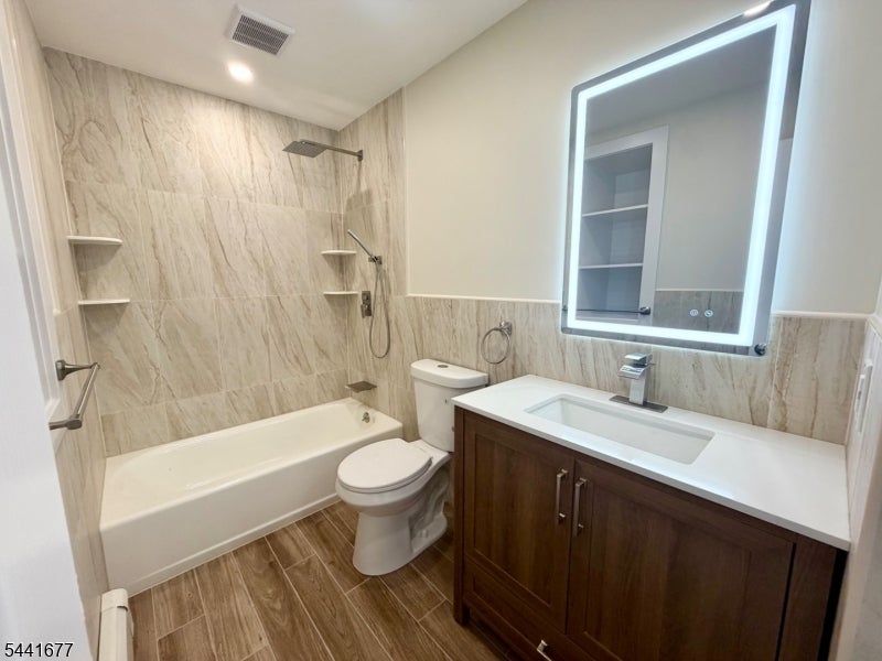 35 Apt2 Claremont Ave 2