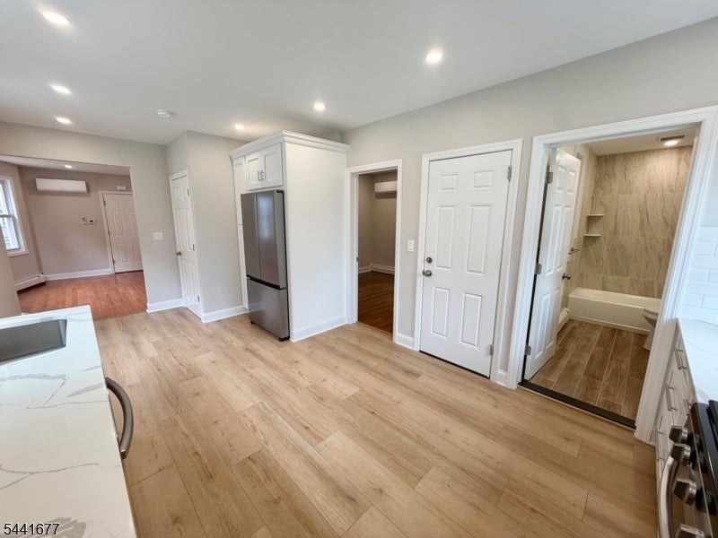 35 Apt2 Claremont Ave 2