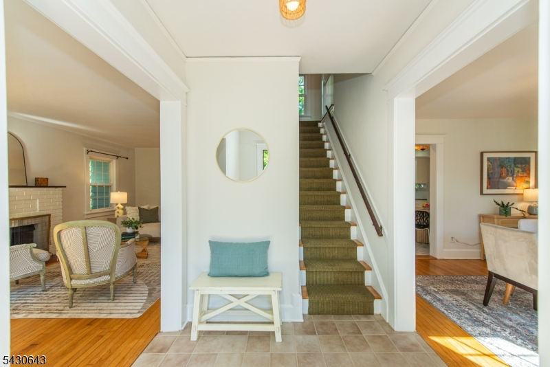 39 Essex Ave