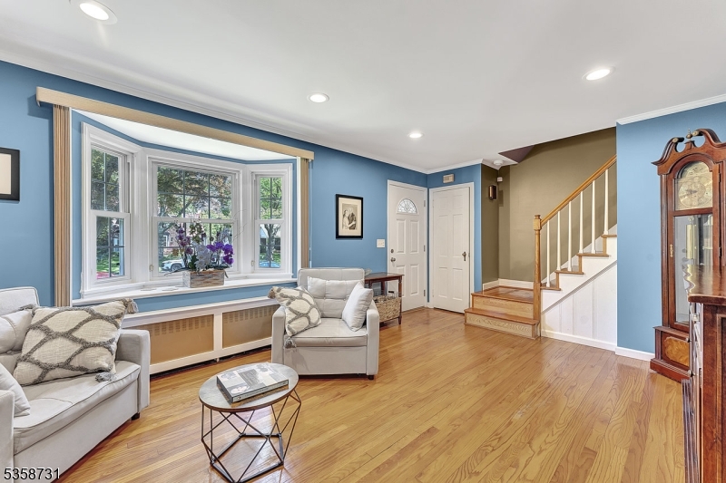 206 Thomas St