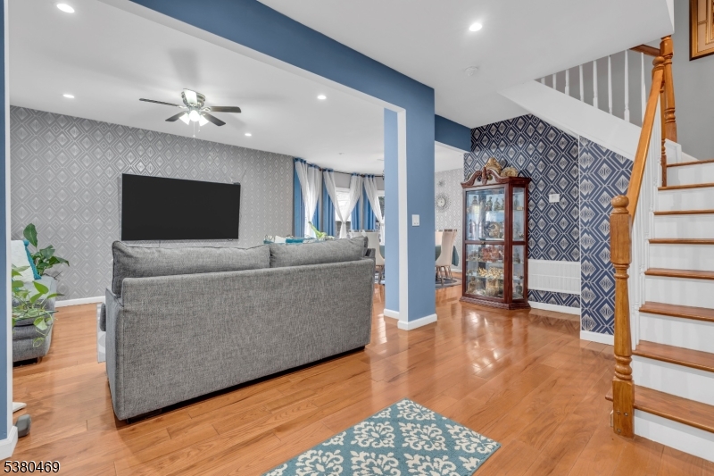 221 E 2Nd Ave