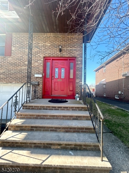 525 Stuyvesant Ave 2