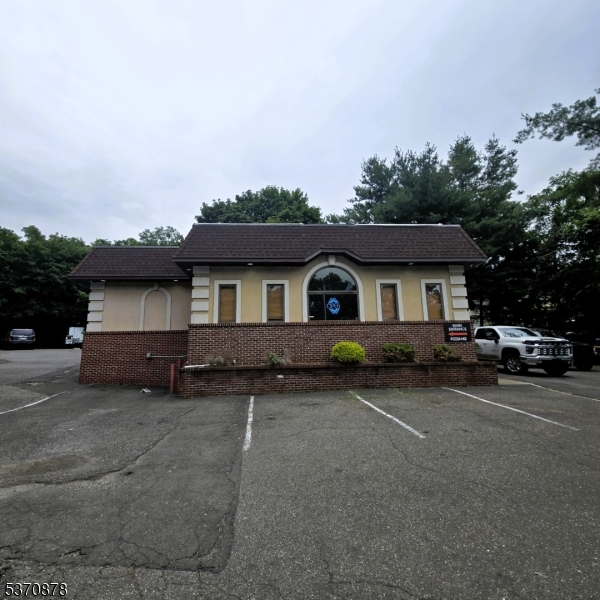 223 New St