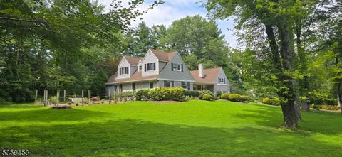 Photo of 209 Lake Rd, Bernards, NJ 07920 (MLS # 3995827)