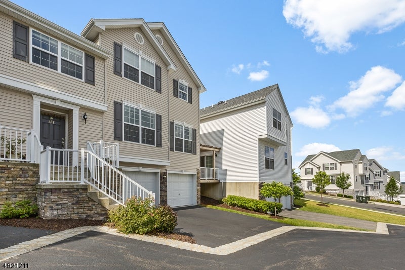 127 Sowers Dr