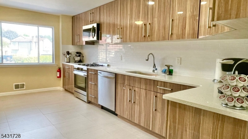 38 Park St. 10-C