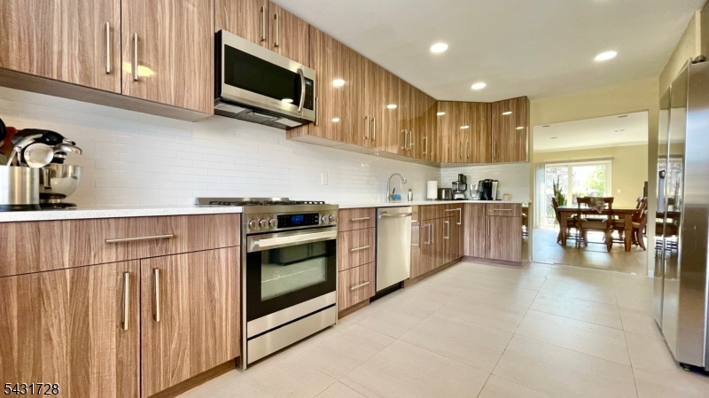 38 Park St. 10-C