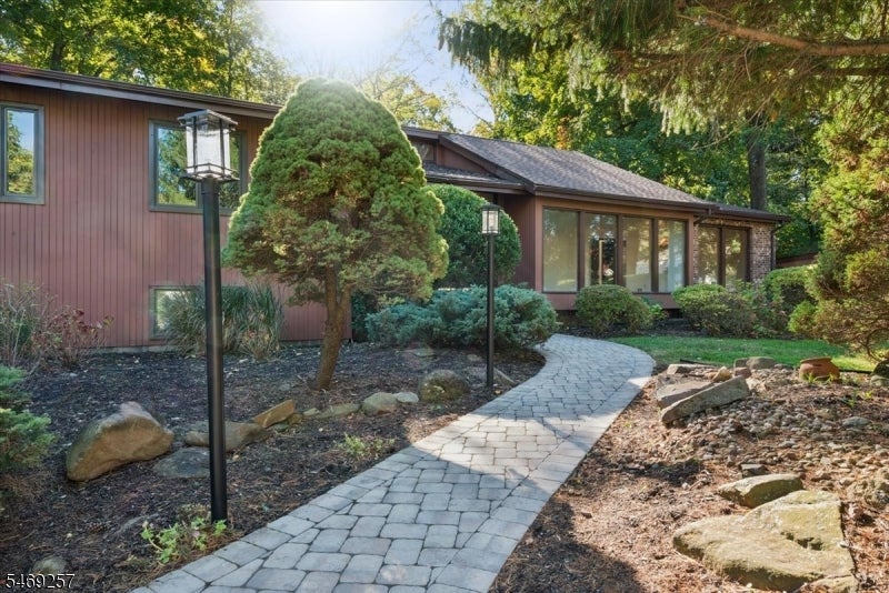 14 Sylvan Way