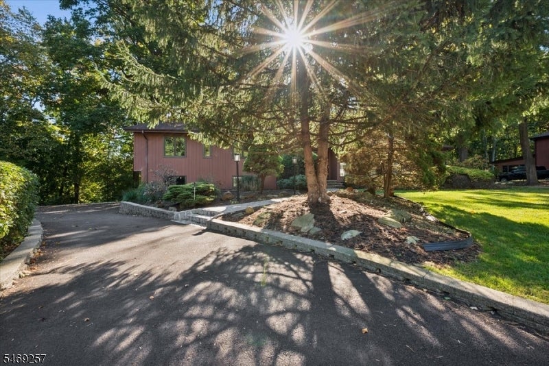 14 Sylvan Way
