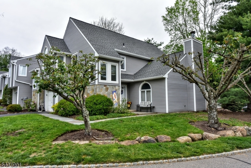 9 Braemar Dr