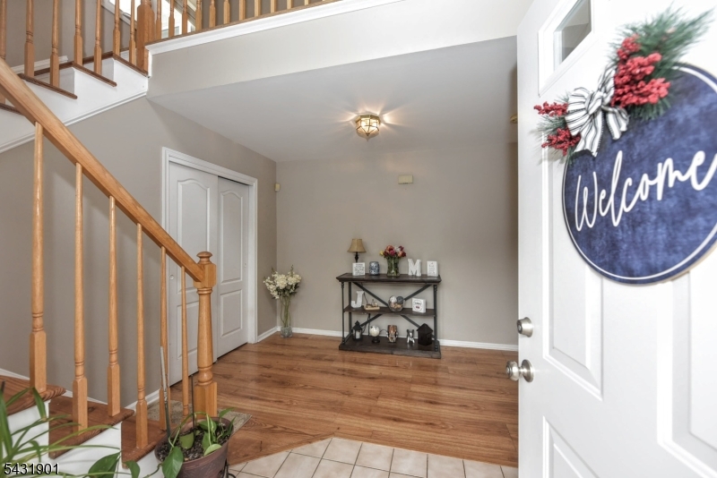 9 Braemar Dr