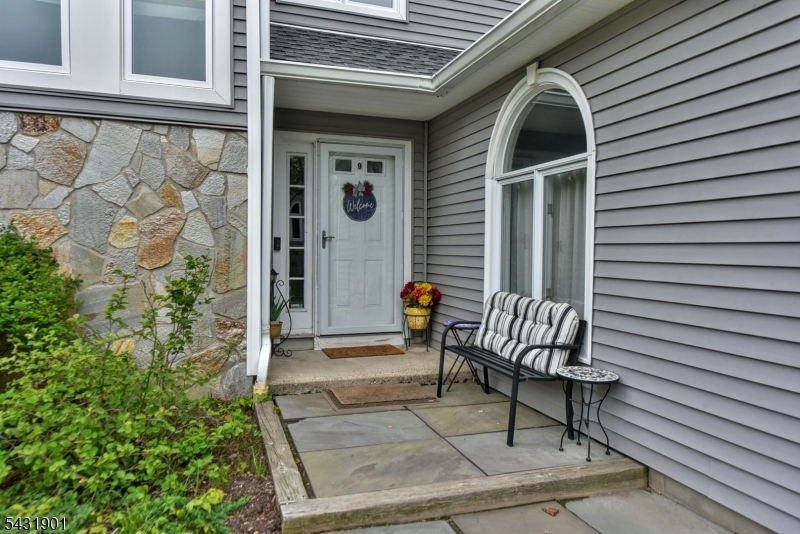 9 Braemar Dr