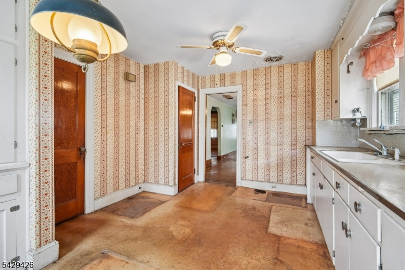 1397 Orange Ave