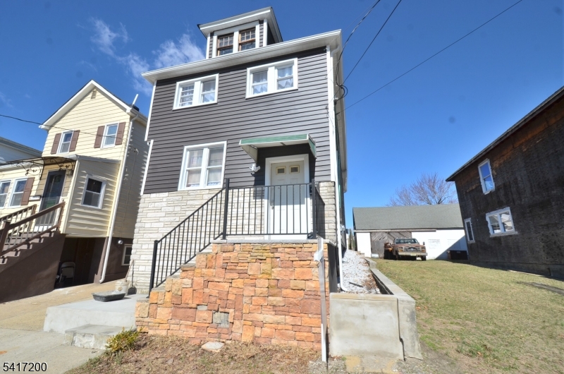 224 Gordon St 2