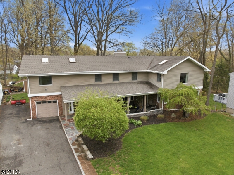 7 Oswego Ave