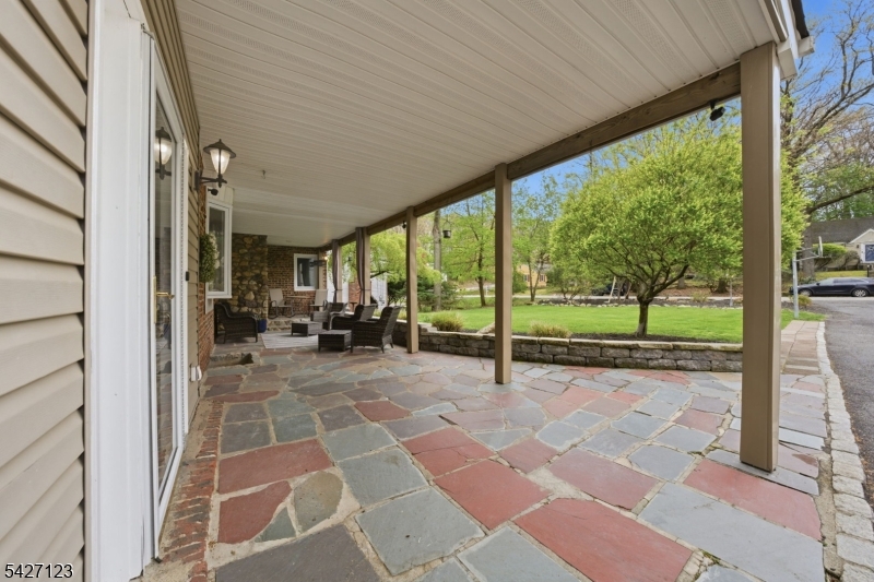 7 Oswego Ave