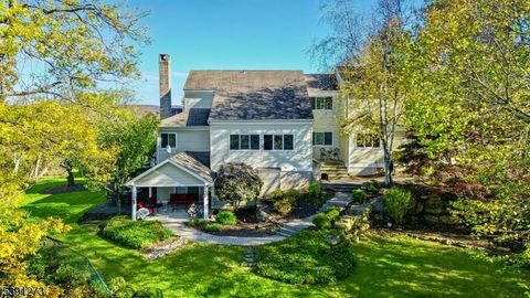 18 Cliffside Ct Hardyston Twp. NJ 07419