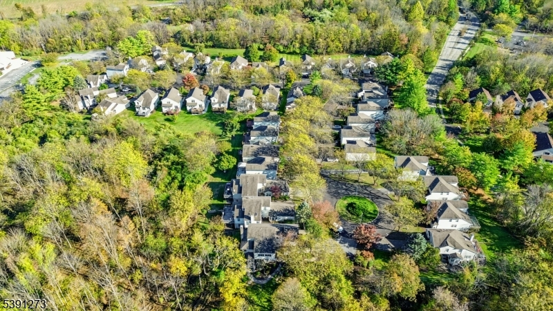 18 Cliffside Ct