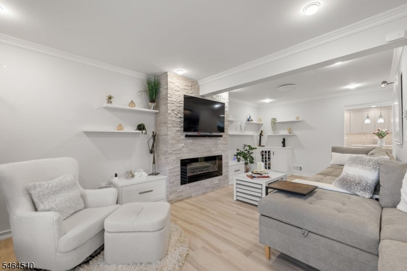 34 Bayberry Ct