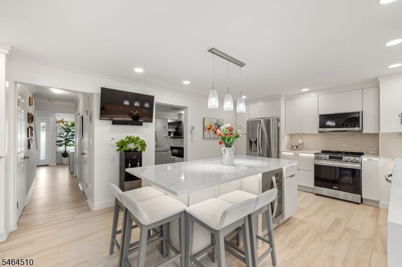 34 Bayberry Ct