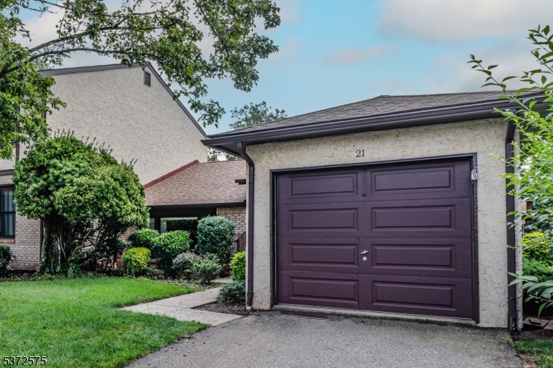 21 Teaberry Dr