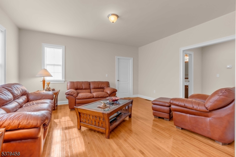 4 Jamieson Way