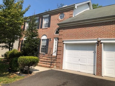 Photo of 9 Winthrop Dr, Branchburg, NJ 08876 (MLS # 3994519)