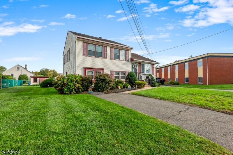 304 Maple Ave