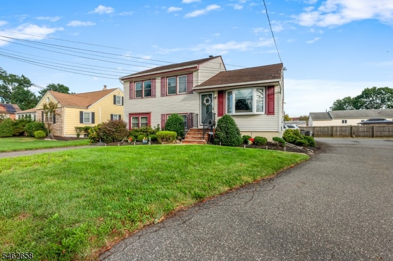 304 Maple Ave