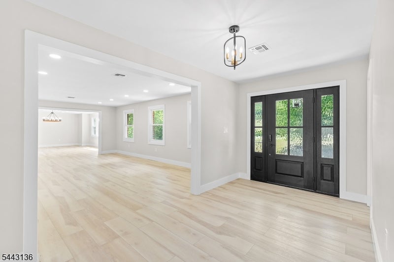14 Lewisburg Rd