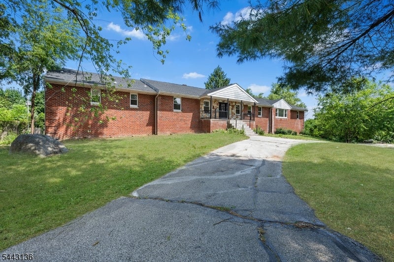 14 Lewisburg Rd