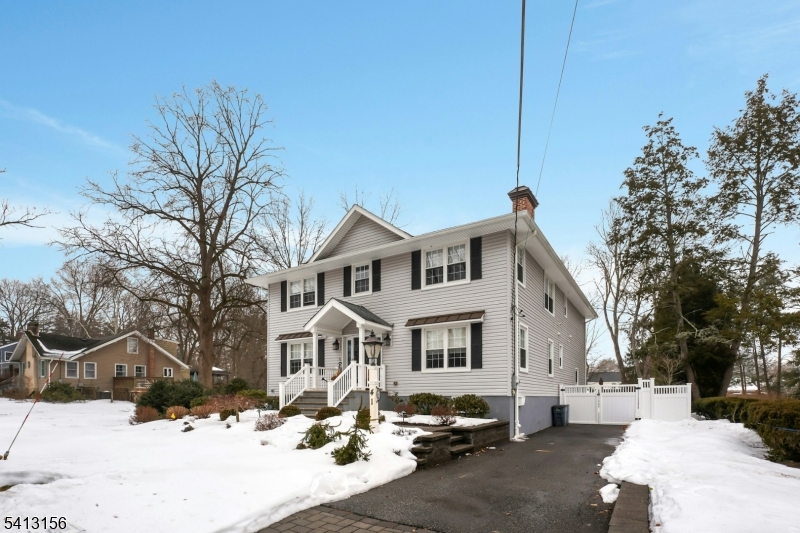 41 Fairview Ave