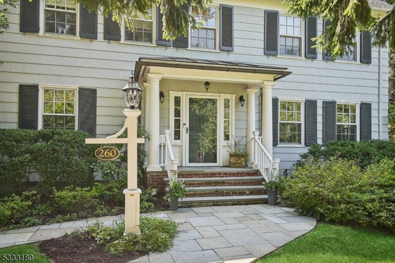 260 Woodland Rd