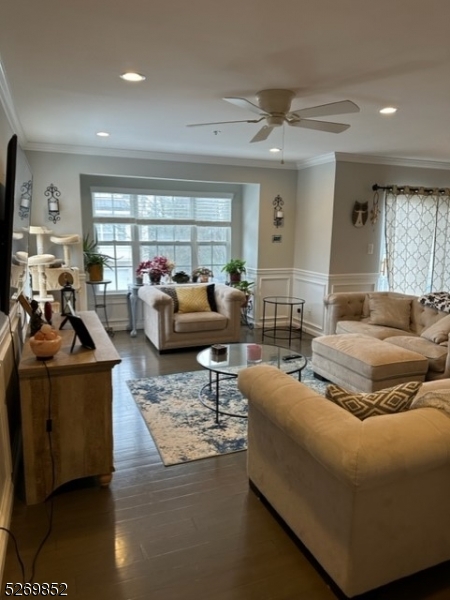 93 Lakeview Ct