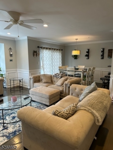 93 Lakeview Ct