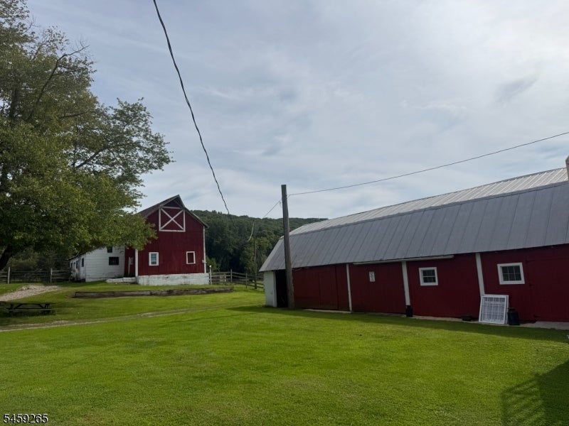 52-84 Mountain Rd