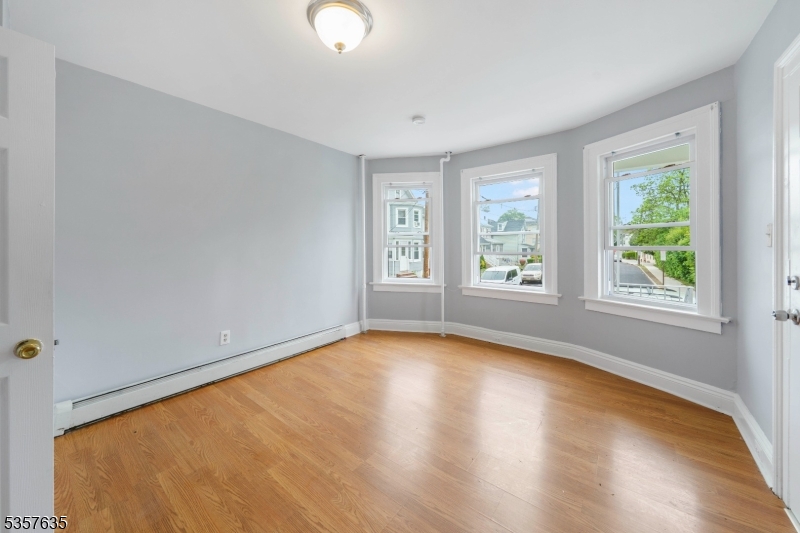 10 Westcott St