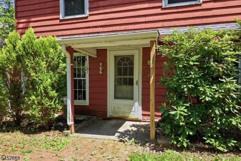 71 Center St