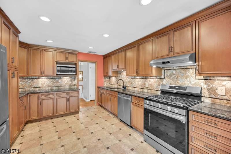 10 Hilldale Rd