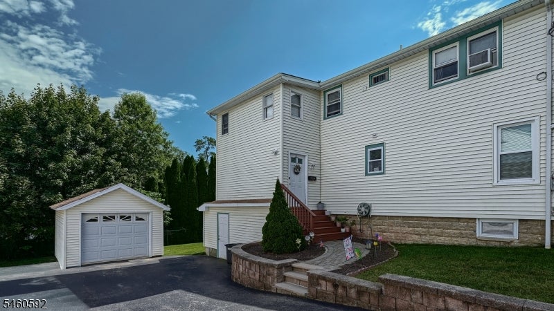 14 Pearl St