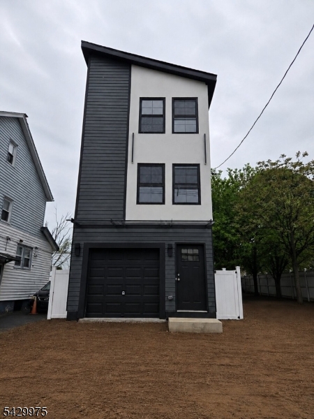 15 Chestnut Ave