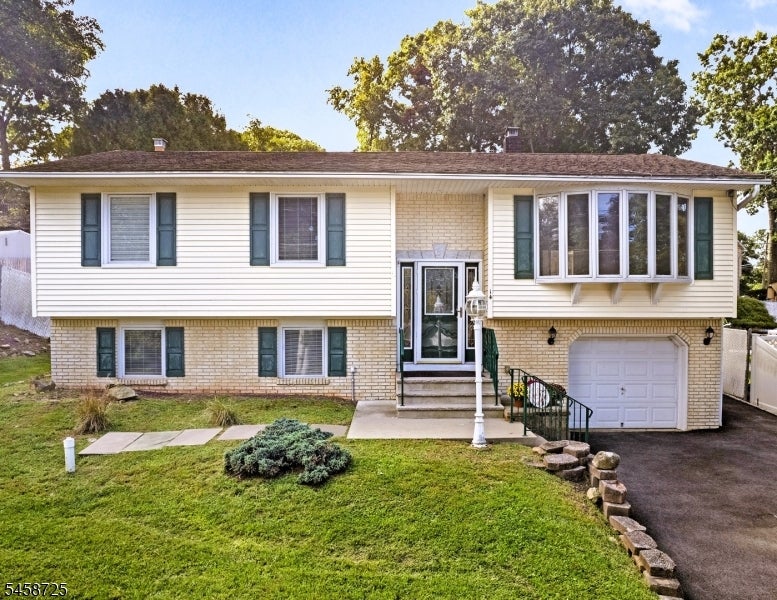 14 Eugene Rd