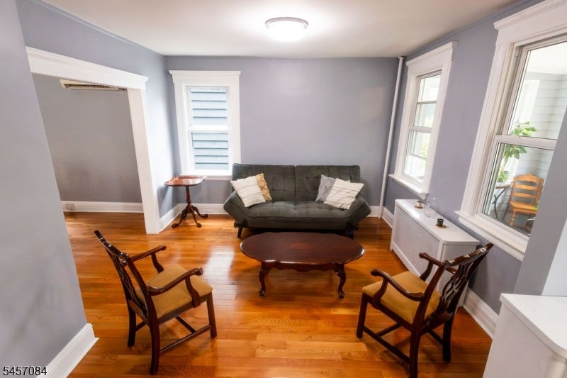 24 Maolis Ave