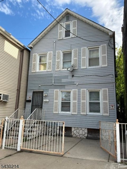 1041 Magnolia Ave Elizabeth City NJ 07201